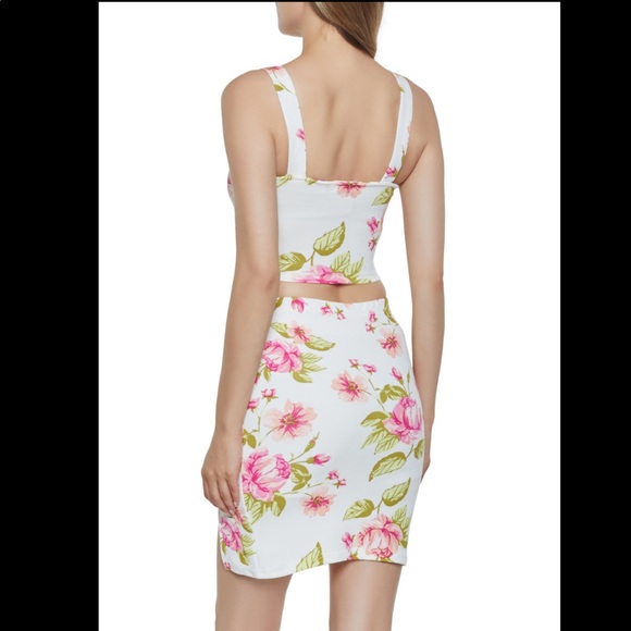 Floral Crop Top and Pencil Skirt - Matching Set - Picture 3 of 4